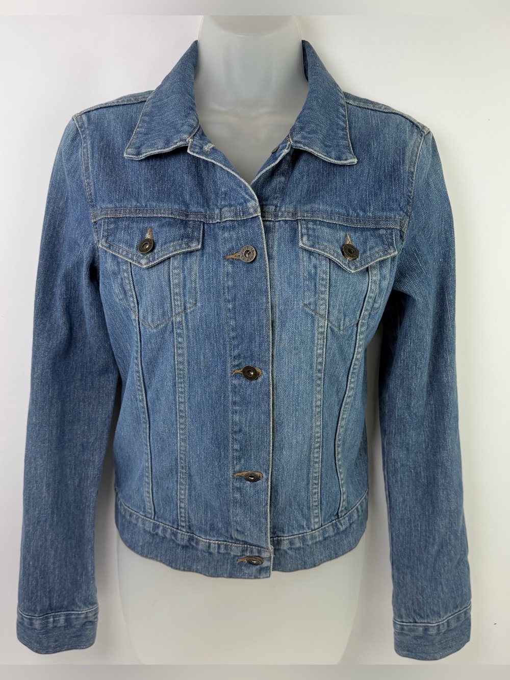 Theory Women’s Blue Denim Jacket Size Large 100% Cotton Button Front Classic USA